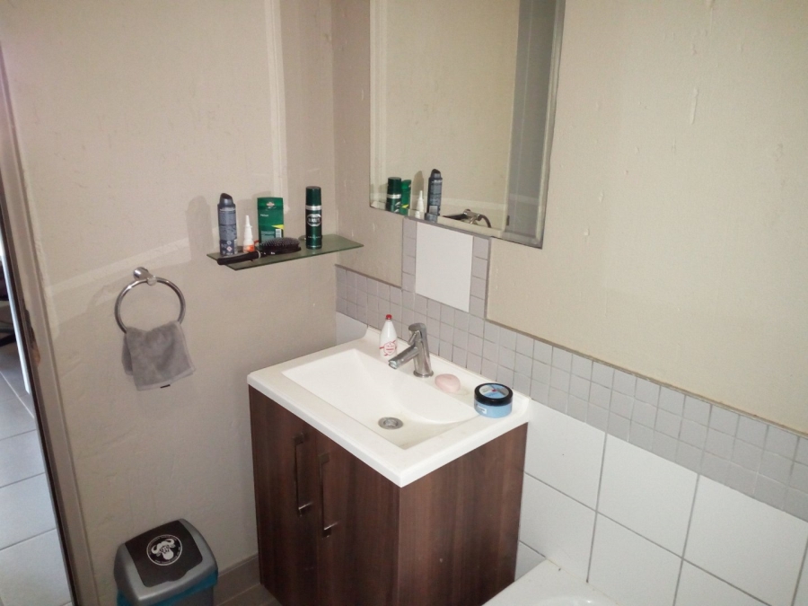 1 Bedroom Property for Sale in Mooivallei Park North West